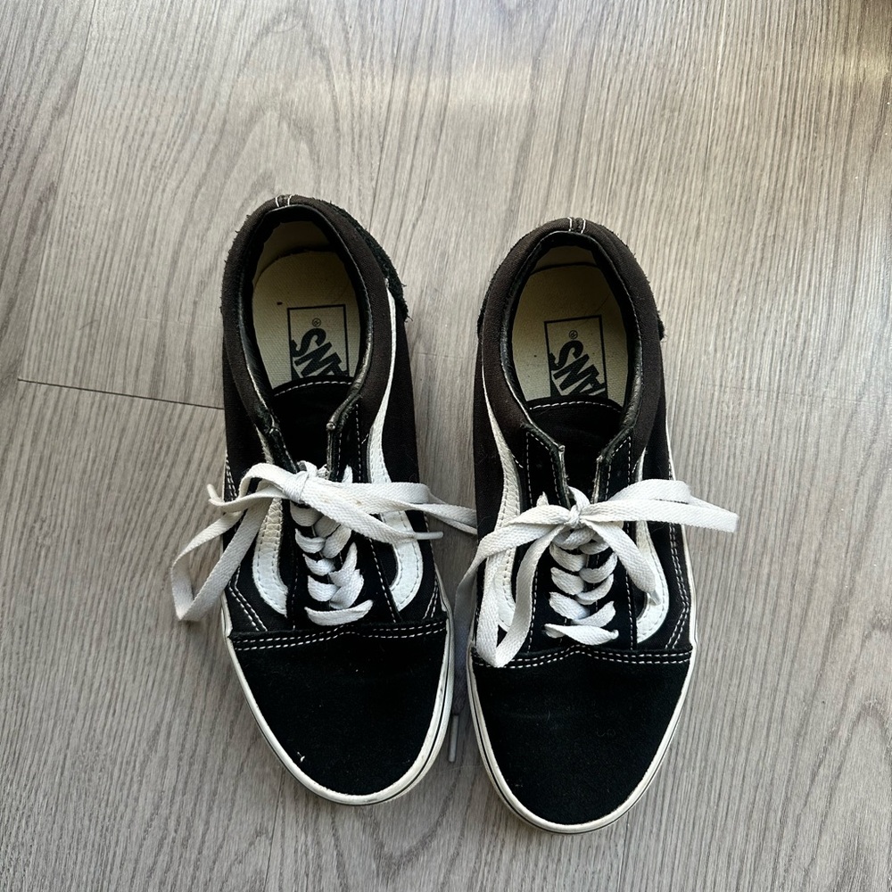 Black Vans size 7